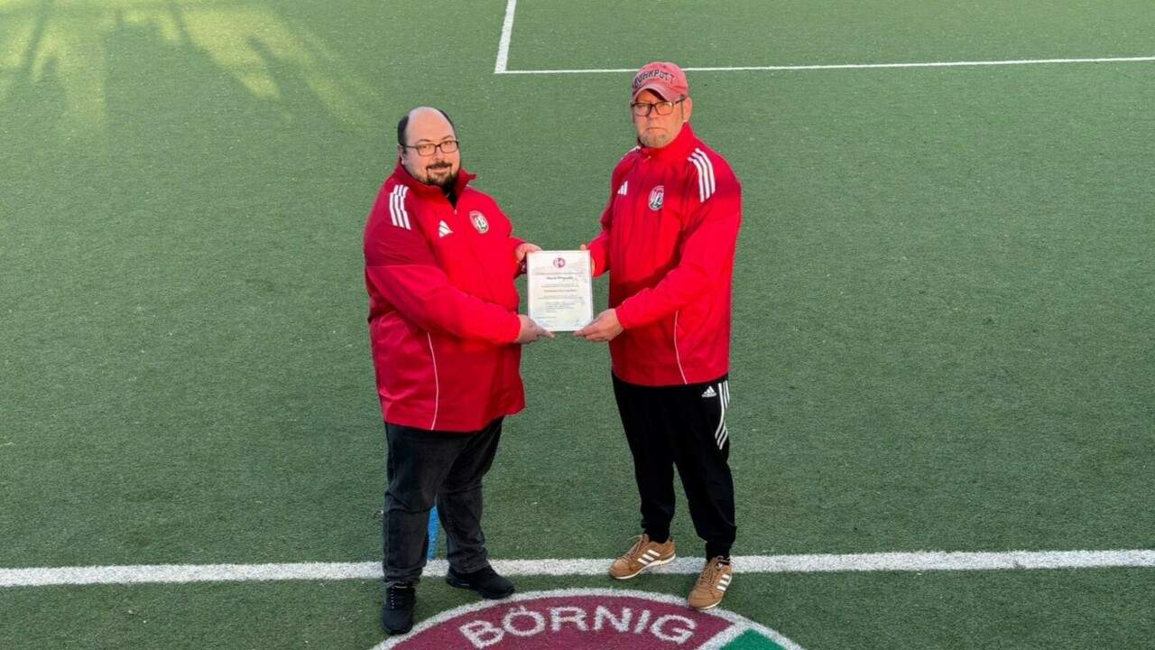 Übergabe Kindertrainer-Zertifikat